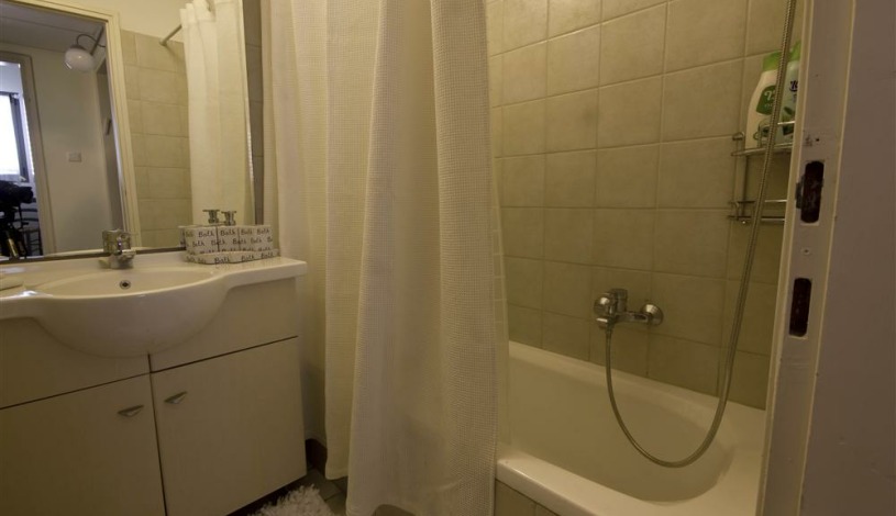 Apartment Nahalat Yitshak Tel Aviv - Apt 24720